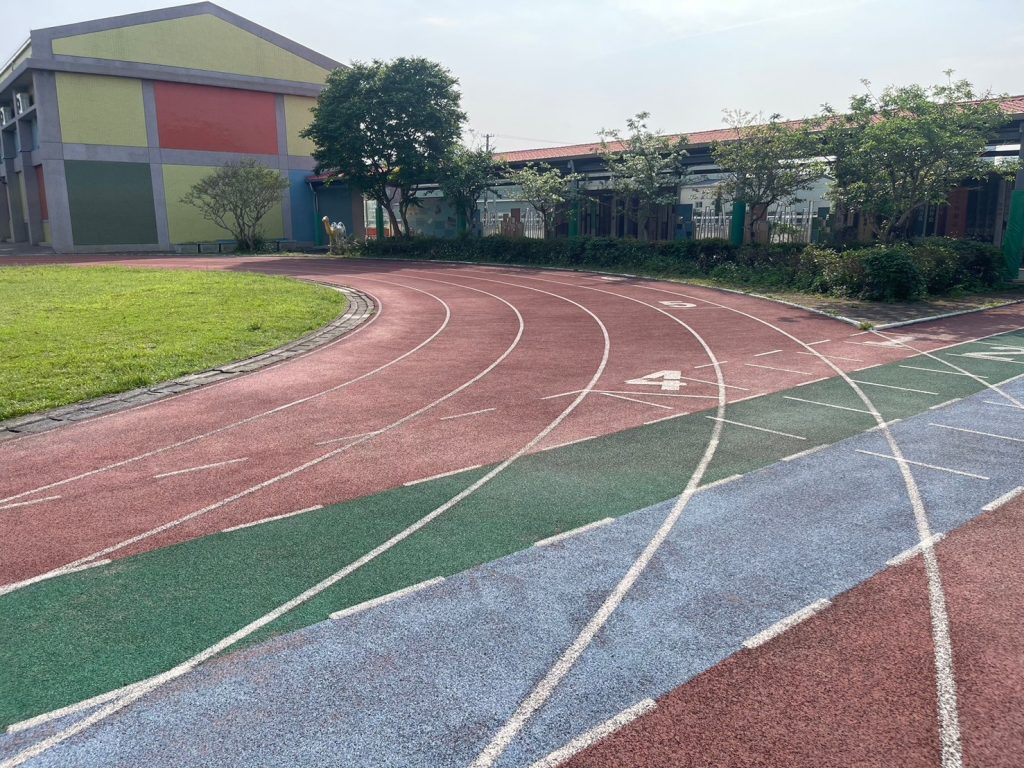 LINE_ALBUM_新莊國小跑道清洗前_240409_10