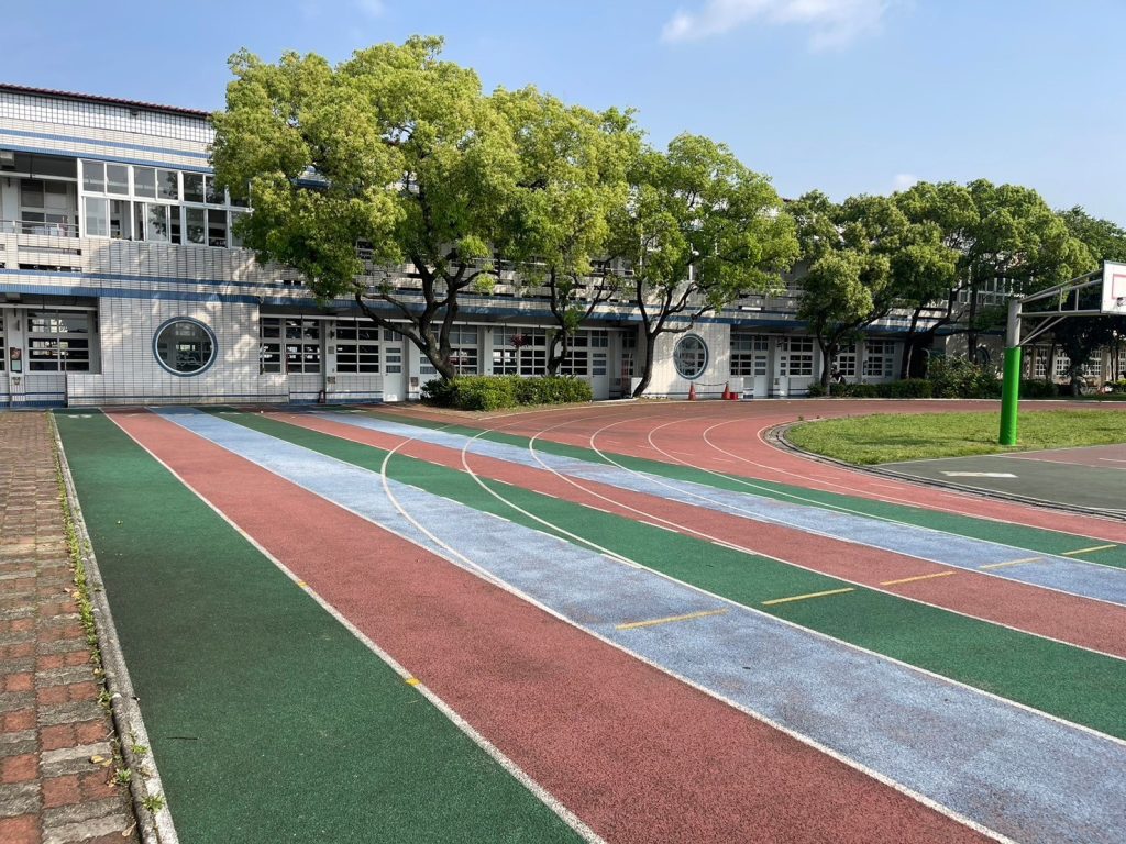 LINE_ALBUM_新莊國小跑道清洗前_240409_7